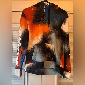 Hollister Men's XS Size Long Sleeves Multicolor Spray Graphic Print Hoodie.